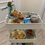 Twins House Bed and Breakfast 4*