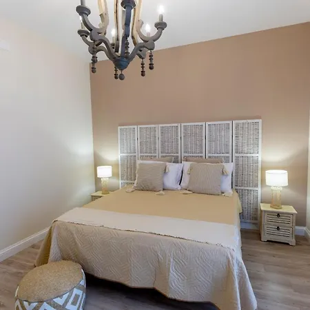 Twins House Bed & Breakfast *