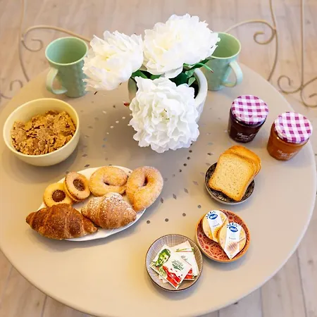 Bed & Breakfast Twins House *