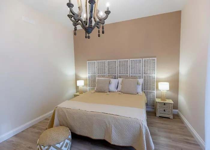 Twins House Bed & Breakfast 4*