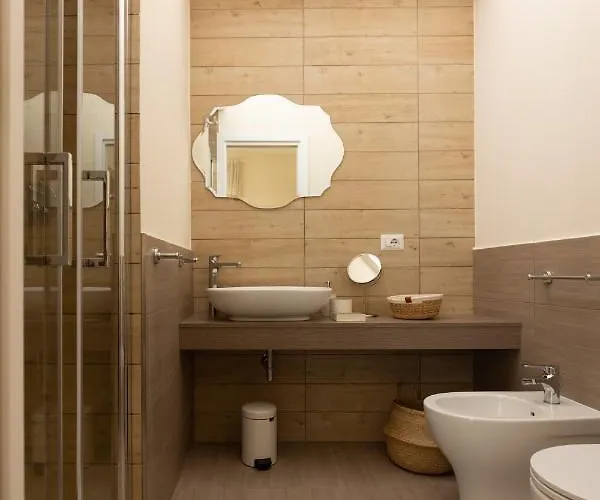 Twins House Bed and Breakfast 4*