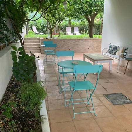 Twins House Bed and breakfast