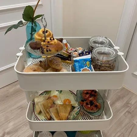 Twins House Bed and breakfast 4*