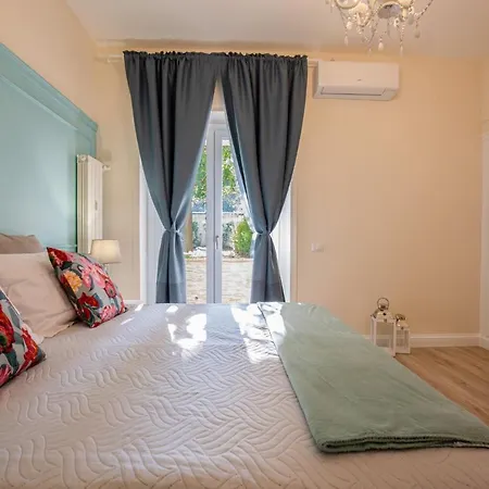 Twins House Bed & Breakfast